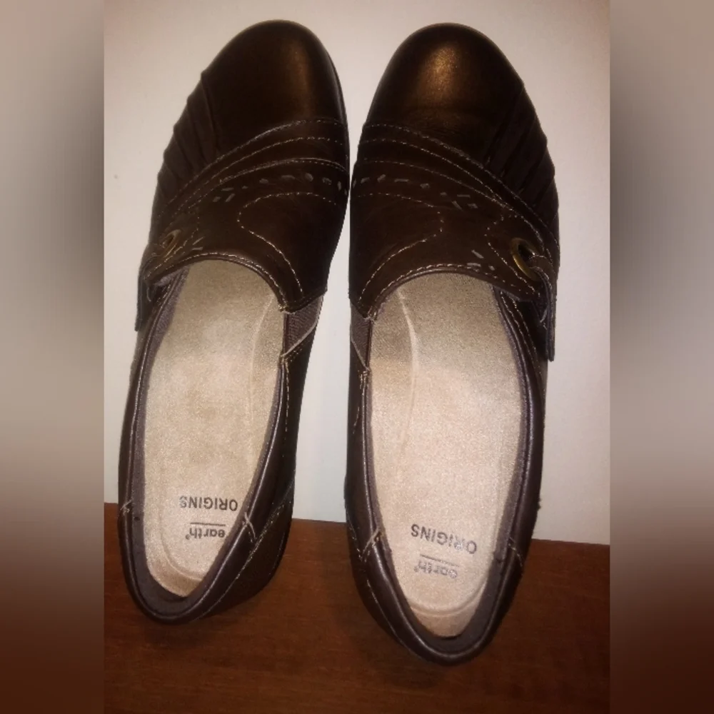 Earth Origins Women's Leathet Loafers Size 9m New